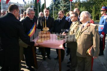 Ceremonialul militar și religios care a marcat Ziua Armatei Române a avut loc în Piața Tricolorului