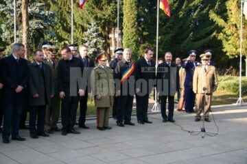 Ceremonialul militar și religios care a marcat Ziua Armatei Române a avut loc în Piața Tricolorului