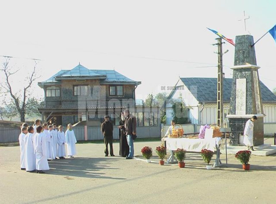 Ceremonialul depunerii de coroane de către Asociația “Cultul Eroilor” Suceava și Organizația Județeană a UNPR Suceava