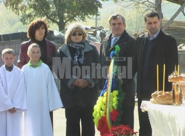 Ceremonialul depunerii de coroane de către Asociația “Cultul Eroilor” Suceava și Organizația Județeană a UNPR Suceava
