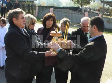 Ceremonialul depunerii de coroane de către Asociația “Cultul Eroilor” Suceava și Organizația Județeană a UNPR Suceava