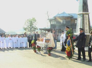 Ceremonialul depunerii de coroane de către Asociația “Cultul Eroilor” Suceava și Organizația Județeană a UNPR Suceava