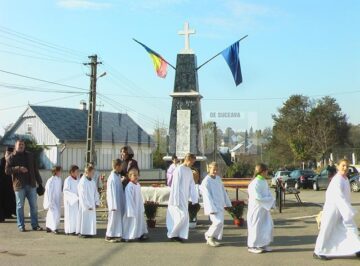 Ceremonialul depunerii de coroane de către Asociația “Cultul Eroilor” Suceava și Organizația Județeană a UNPR Suceava