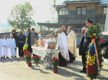 Ceremonialul depunerii de coroane de către Asociația “Cultul Eroilor” Suceava și Organizația Județeană a UNPR Suceava