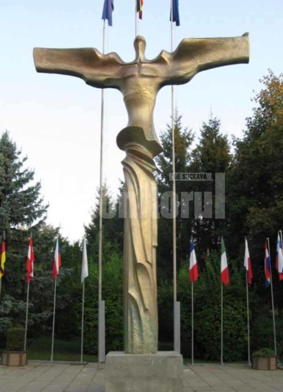 Statuia "Bucovina Înaripată"
