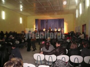 Spectacol folcloric organizat de PD-L la Adâncata