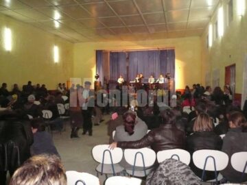 Spectacol folcloric organizat de PD-L la Adâncata