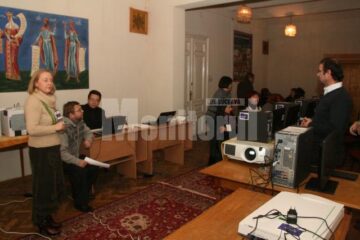 Muzeografi suceveni și cernăuțeni în atelierul de lucru de la Muzeul de Istorie Suceava
