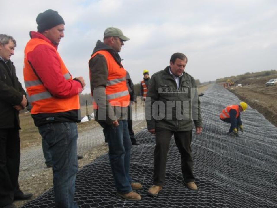 Gheorghe Flutur, la digul de pe malul râului Moldova