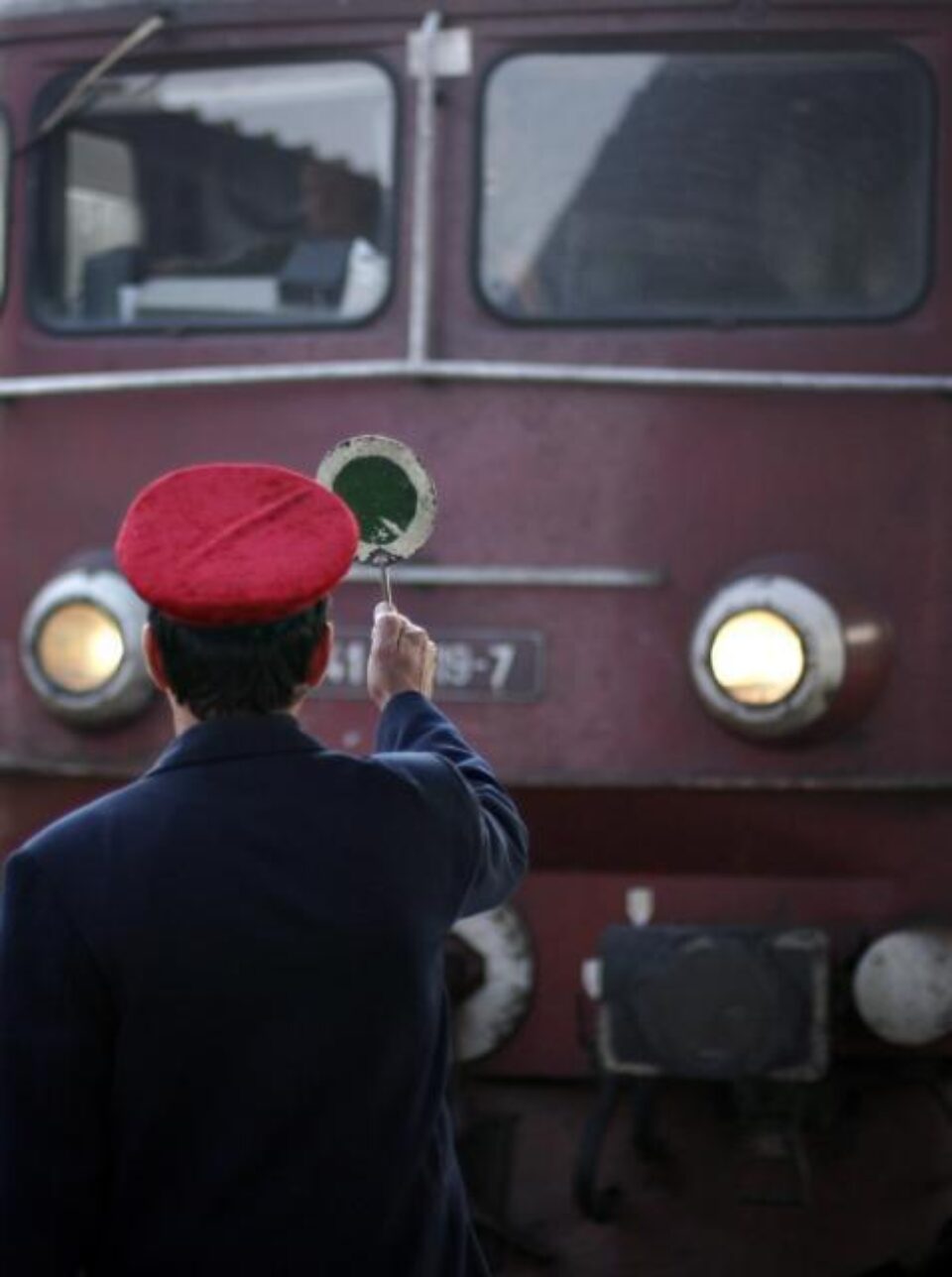 În 2009, trenurile intercity dintre Suceava și București Nord au fost suspendate de două ori. Foto: Andrei PUNGOVSCHI În 2009, trenurile intercity dintre Suceava și București Nord au fost suspendate de două ori. Foto: Andrei PUNGOVSCHI