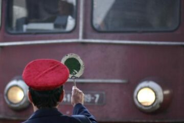 În 2009, trenurile intercity dintre Suceava și București Nord au fost suspendate de două ori. Foto: Andrei PUNGOVSCHI