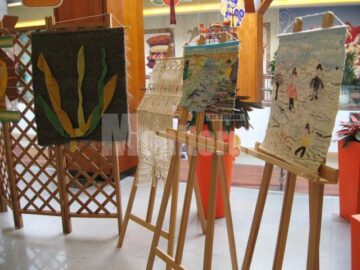 Expoziție de tapiserie la Iulius Mall