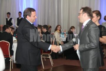 Marele trofeu al Galei a fost acordat președintelui CJ, Gheorghe Flutur, „pentru contribuția de excepție în anul 2010 la promovarea județului Suceava”