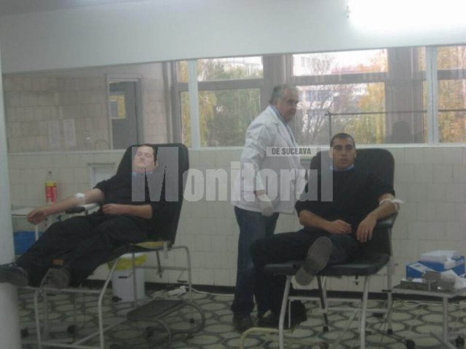 Până pe 11 noiembrie, jandarmii donează sânge în cadrul unei campanii umanitare