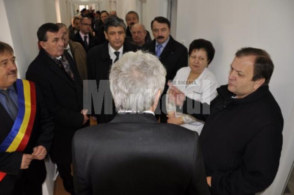 La inaugurarea Maternității din Gura Humorului au fost prezente numeroase oficialități