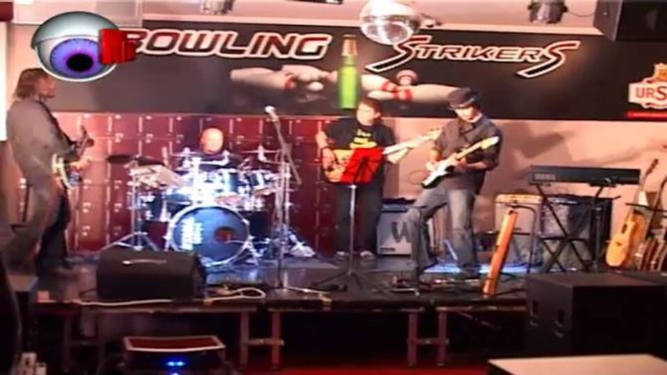 Mike Godoroja&Blue Spirits, concert în Strikers Club