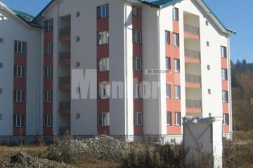 Blocurile ANL au fost transformate în muzeu în aer liber de Primăria Câmpulung Moldovenesc
