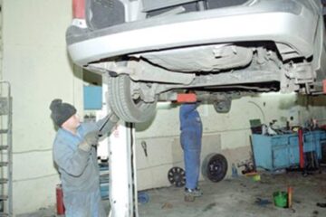 Suplimentarea taxelor pentru acordarea autorizației anuale de funcționare a atelierelor auto va avea ca efect disponibilizarea a peste 15.000 de angajați Foto: adevarul.ro