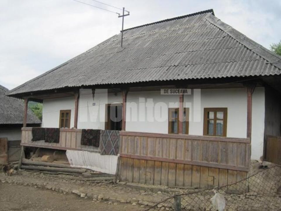 Case vechi, tradiționale, incluse în campania „Salvează Satul Bucovinean! Adoptă o casa!”
