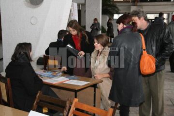 La târgul de locuri de muncă de ieri au participat în jur de 300 de persoane