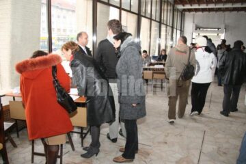 La târgul de locuri de muncă de ieri au participat în jur de 300 de persoane