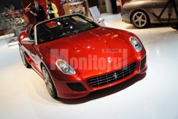 Ferrari SA Aperta model închinat adus companiei Pininfarina