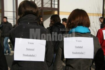 Studenți nemultumiți că ministrul educației nu semnează Statutul Studentului