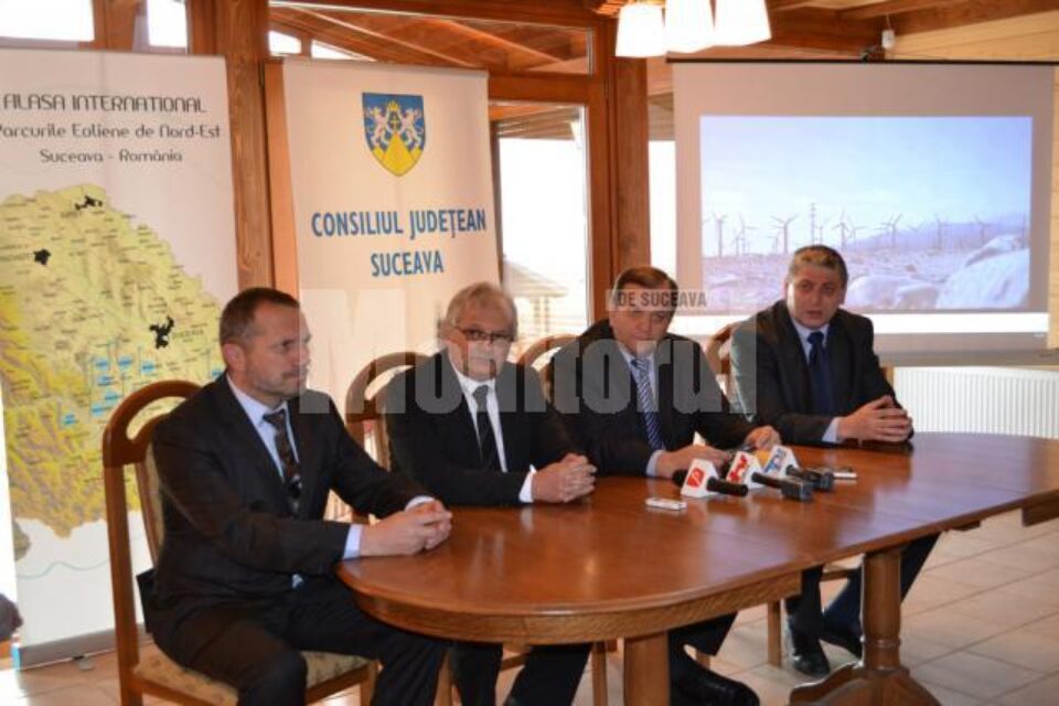 Conferința de presă susținută de reprezentanții grupului francez Filasa și ai Consiliului Județean Suceava