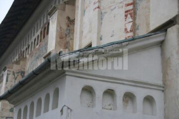 Câteva din mănăstirile UNESCO din județ sunt serios afectate