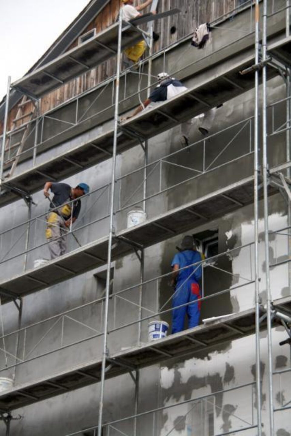 Beneficiarii vor fi autoritățile publice locale în parteneriat cu asociațiile de proprietari