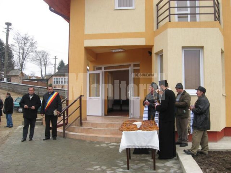Gheorghe Flutur a participat, în cursul zilei de ieri, la inaugurarea unui dispensar medical nou în comuna Comănești