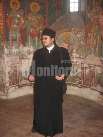 Preotul Gabriel Herea: Avem o pictură valoroasă, grozavă, restaurată în ultimii ani, dar pe care plouă.... e o treabă nu ciudată, ci strigătoare la cer!