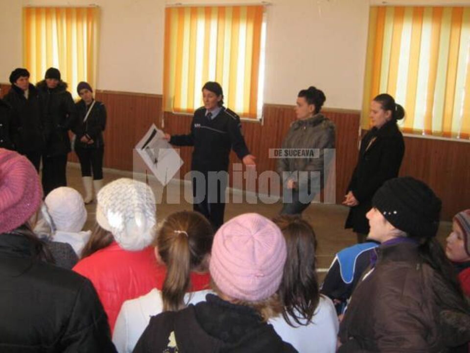 Discuții despre combaterea violenței împotriva femeii, la Șerbăuți