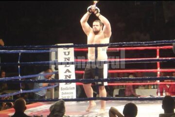 În Debrecen-Ungaria, la gala din aprilie, meciul suceveanului nu a durat decât un minut și 35 de secunde