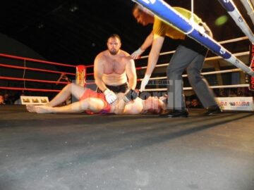 La gala de la Satu Mare, după trei minute și jumătate, Ghiță a fost declarat învingător, adversarul său, Atilla Csaba, renunțând la luptă