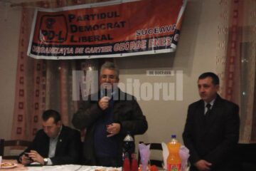 Ion Lungu si Gheorghe Onofrei la întâlnirea cu locuitorii cartierului George Enescu