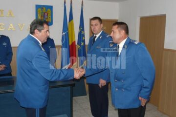 Generalul de brigadă Eugen Șalar, șeful Jandarmeriei Suceava și cei doi subalterni înaintați în grad înainte de termen