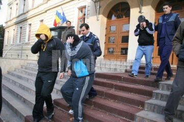 Ion Plac, Ilie Cazac și Viorel Plac, rămân arestați preventiv