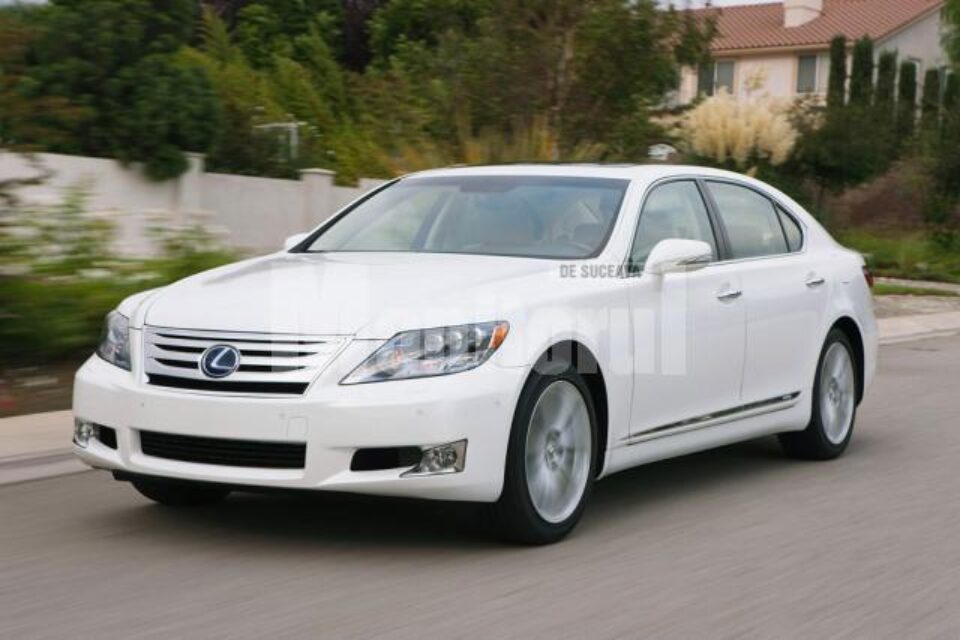 Lexus LS 600h își rafinează stilul luxos