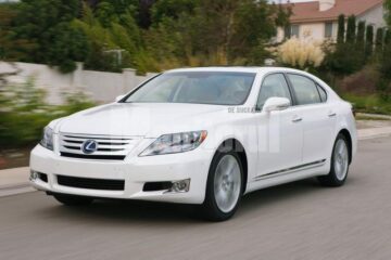 Lexus LS 600h își rafinează stilul luxos
