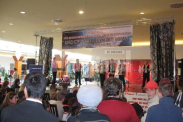 Spectacol emoționant și expoziție cu obiecte realizate de persoane cu dizabilități