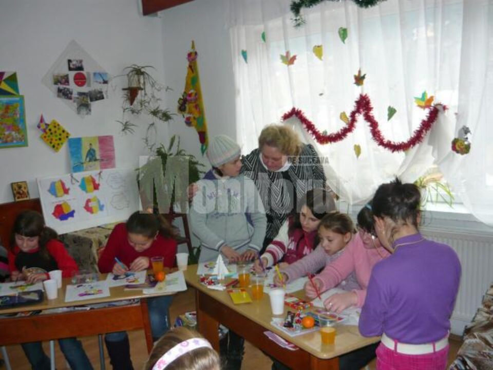 Elevii au desenat și au vorbit despre semnificația zilei de Sfântul Nicolae