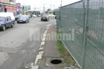 Canalul descoperit poate fi un mare pericol pentru pietoni, mai ales pe timp de noapte