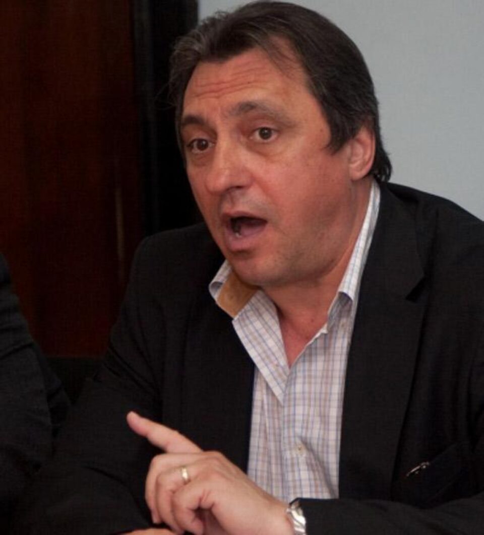 Marius Petcu, fostul lider al CNSLR-Frăția și al Federației Sanitas, a fost condamnat la șapte ani de închisoare în dosarul în care este acuzat de corupție Marius Petcu, fostul lider al CNSLR-Frăția și al Federației Sanitas, a fost condamnat la șapte ani de închisoare în dosarul în care este acuzat de corupție