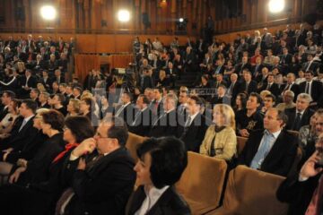 Consiliul Județean Suceava, prin președintele acestei instituții, Gheorghe Flutur, a primit „Trofeul pentru dezvoltarea infrastructurii și turismului”