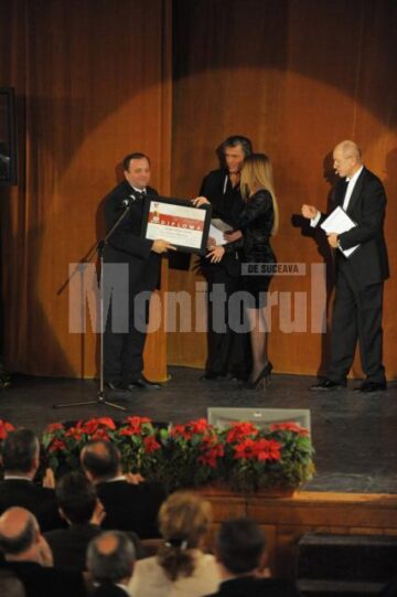 Consiliul Județean Suceava, prin președintele acestei instituții, Gheorghe Flutur, a primit „Trofeul pentru dezvoltarea infrastructurii și turismului”