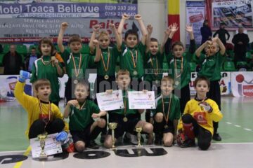 După ce anul trecut s-au impus la Cupa Moș Crăciun, grupa de copii a echipei Sporting a acces și în primele opt pe țară în acest an