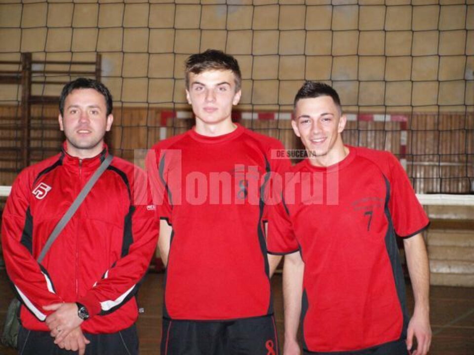 Antrenorul Ionel Ciocan și jucătorii Ștefan Lupu și Cosmin Andone, vor pleca la reunirile loturilor naționale Antrenorul Ionel Ciocan și jucătorii Ștefan Lupu și Cosmin Andone, vor pleca la reunirile loturilor naționale