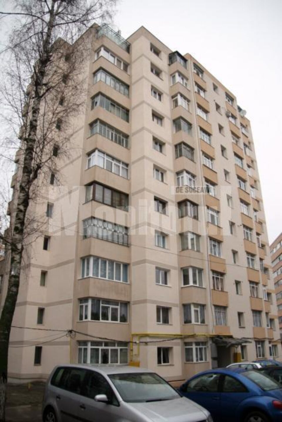 Blocul în care a avut loc incendiul