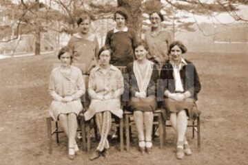 “Către femeile cu drept de vot la comună și județ”